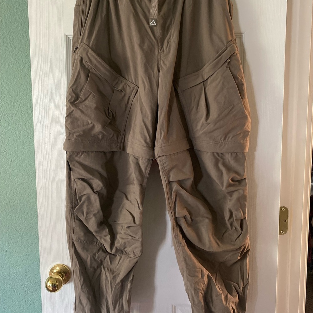 Nike ACG Men's Brown Cargo Pants